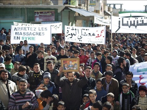 Het protest in Syrië duurt onverminderd voort.