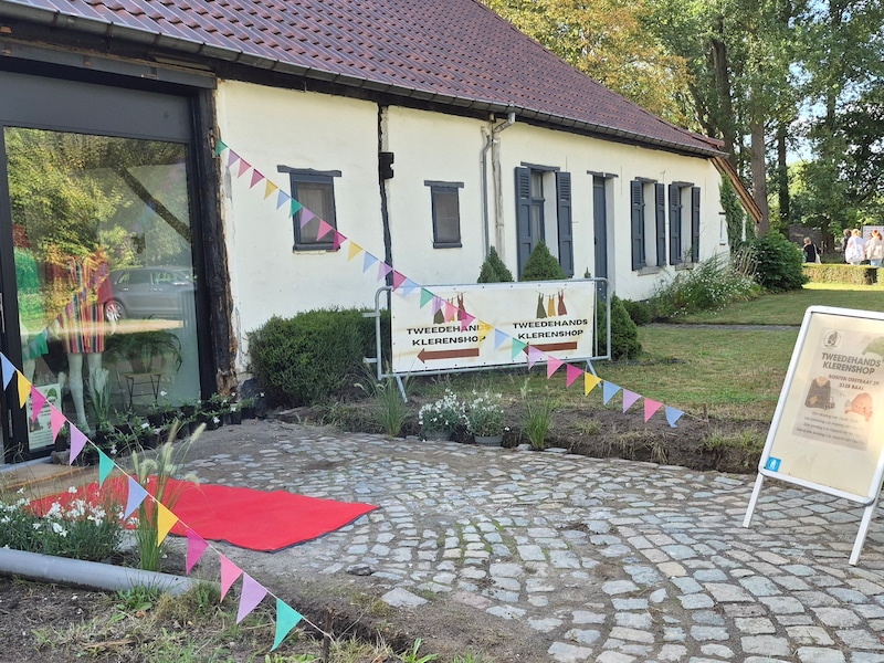 De vernieuwde Siddartha Klerenshop in Baal opende afgelopen weekend officieel opnieuw de deuren. 