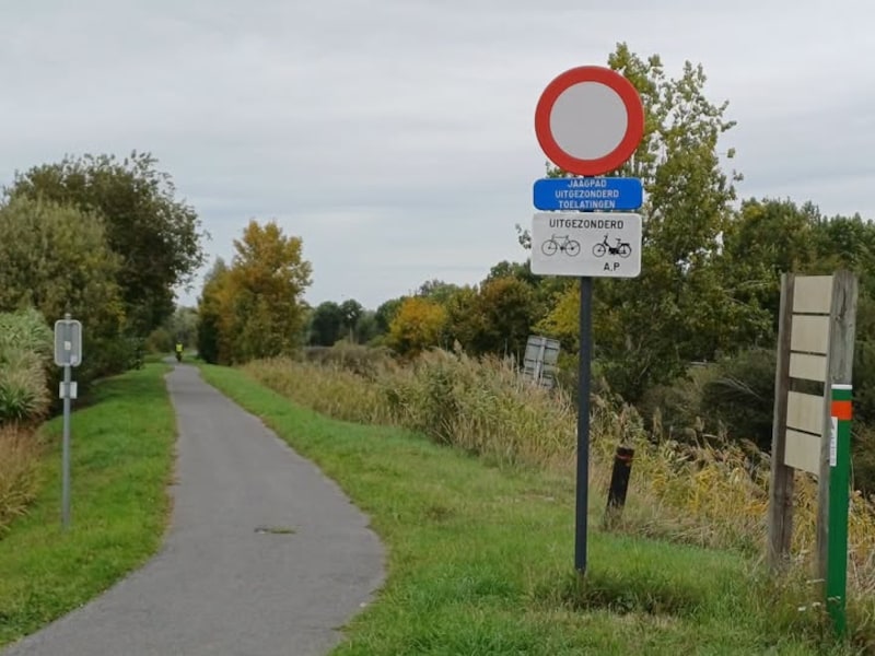 Het jaagpad tussen de brug in Lo en Fortem wordt tijdelijk afgesloten
