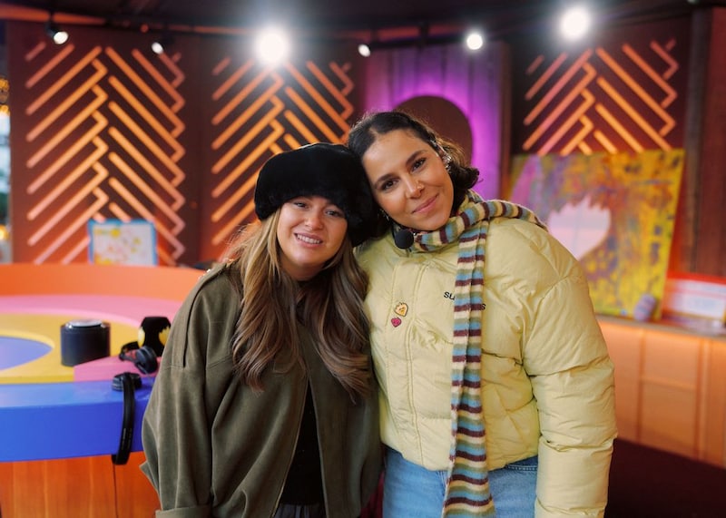 Celeste junto a Kawtar