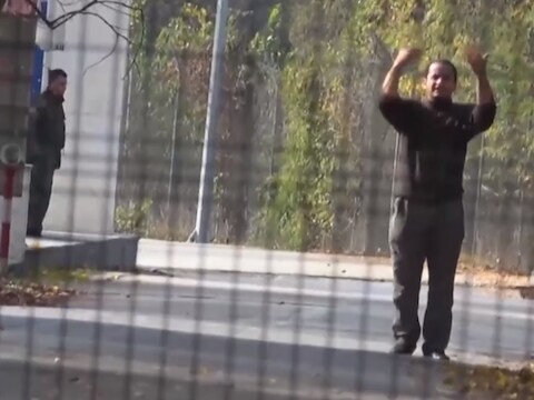 Een IS-militant in niemandsland