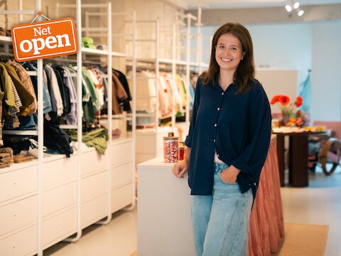 Charlotte Maes gaat vrijdag in de Mortselse Pieter Reypenslei van start met kinderkledingwinkel Poppy.