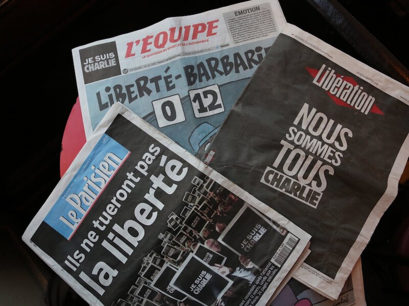 Franse kranten na de aanslag op Charlie Hebdo: voor de persvrijheid.