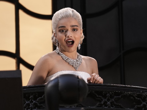Actrice Rachel Zegler zong het iconische ‘Don’t Cry For My Argentina’ vorig jaar in Londen ter ere van de vijftigste verjaardag van rockopera ‘Evita’.