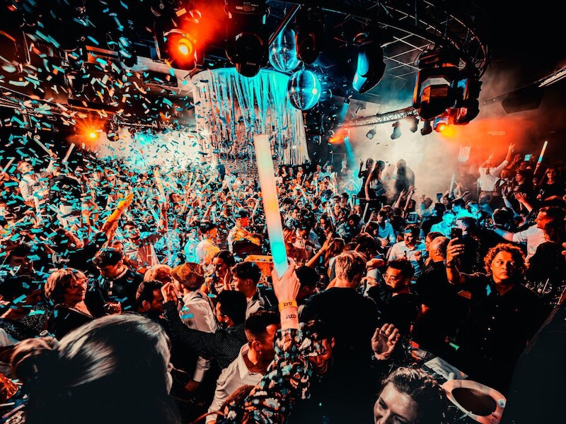 Aalsters dj-talent Tumzz viert 5 jaar carrière met groot feest in ZUCO Roosdaal