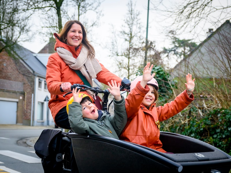 Geertrui Pauwels (36) uit Evergem bij Gent rijdt al vijf jaar met de bakfiets