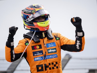 Klein beetje rook, grote gevolgen: Oscar Piastri wint in Zandvoort en loopt verder uit op ploeggenoot Norris, die uitvalt met motorpech