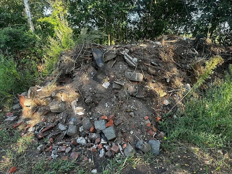 Het sluikstort van bouwafval in De Averegten