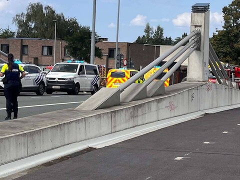 De hulpdiensten rukten uit naar Merelbeke na de melding van een drenkeling in de Ringvaart