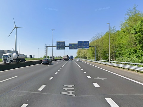 Het ongeval is gebeurd op de E17 ter hoogte van Kortrijk-Oost.