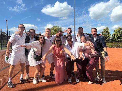 Dubbel Vlaams goud voor Wikings Kortrijk: twee interclubteams kronen zich tot kampioen