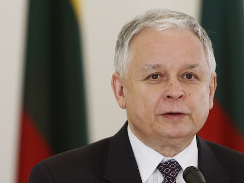 De Poolse president Lech Kaczynski en zijn vrouw zaten in het vliegtuig dat op weg was naar een herdenking.