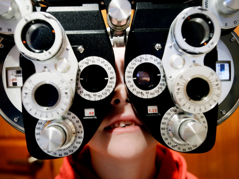 Tegen 2050 kunnen zowat een miljoen Belgische kinderen bijziend zijn.