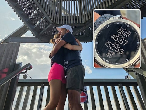 ‘Den Beer van Nieuwmoer’ slaagde in zijn Everest Challenge op de brandtoren in de Kalmthoutse Heide. Foto inzet: het bewijs op Bens sporthorloge.