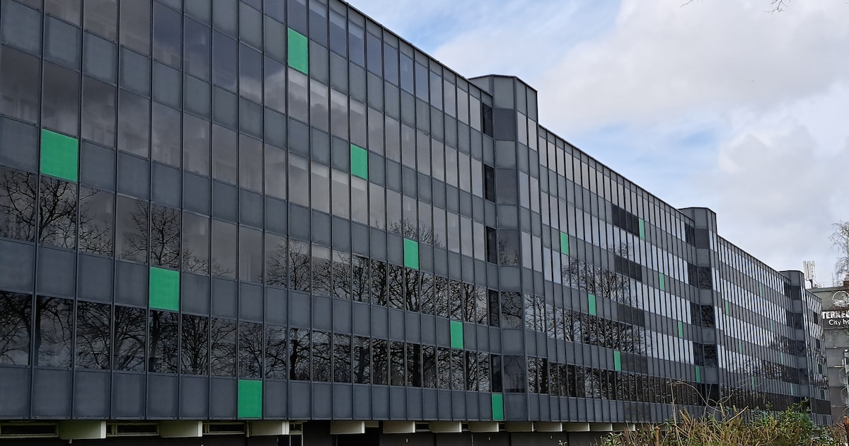 De Rooseveltflat in Terneuzen is het gesprek van de dag: ‘Kan dit nou echt niet anders?’