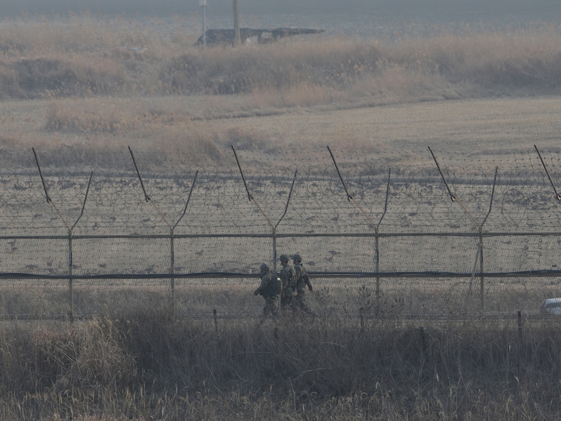 Zuid-Koreaanse soldaten patrouilleren langs de grens met Noord-Korea.