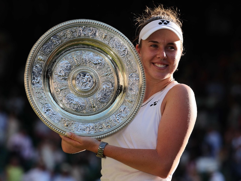 De grootste zege uit haar carrière: 21-jarige Linda Noskova, die Elise Mertens nog uitschakelde, wint Wimbledon