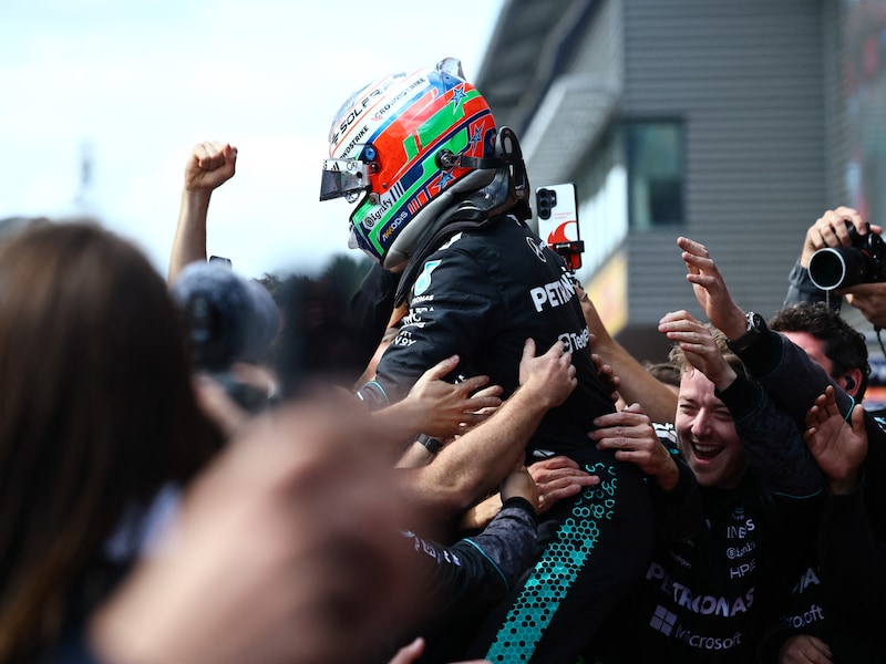 Kimi Antonelli slaat terug met zege op Spa, derde podiumplaats van het seizoen voor Max Verstappen