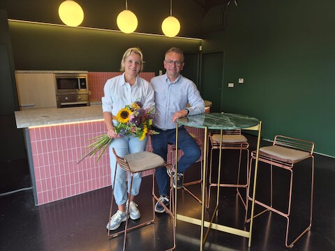 Sofie Pauwelyn en Sven Neirynck vieren de 30ste verjaardag van Rozenbach met de opening van Atelier Rosé.