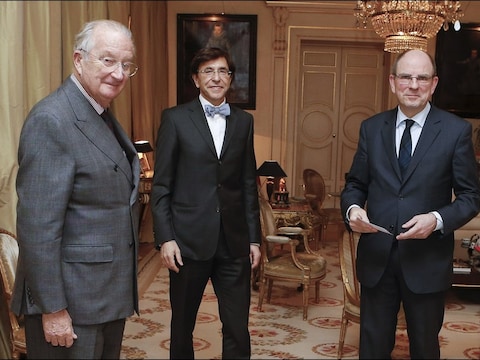 De technocraat Koen Geens legt de eed af bij de koning.