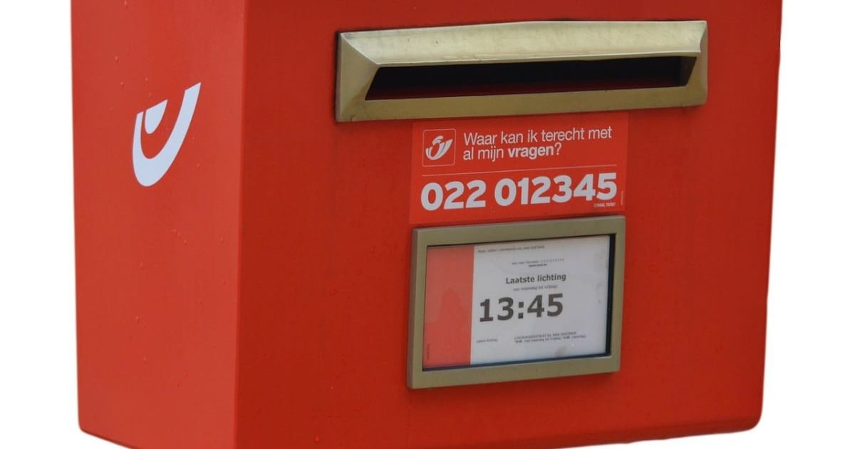 Witgoor post voortaan in één centrale rode brievenbus | Dessel | HLN.be