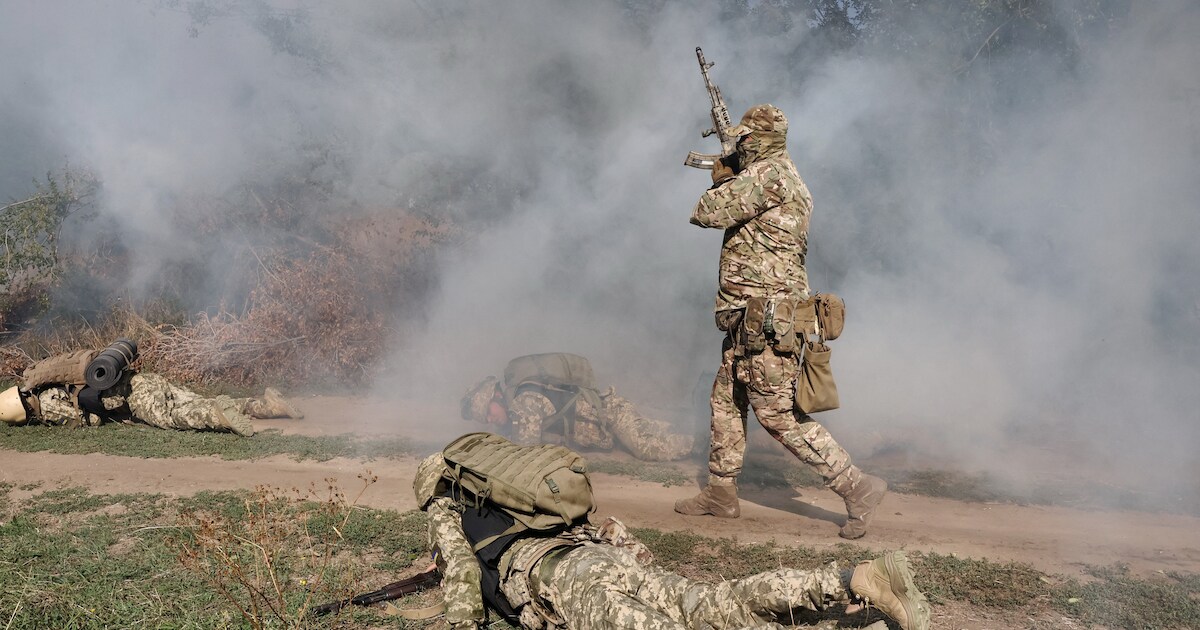 Minstens drie doden en 16 gewonden bij Oekraïense droneaanval op de Krim | Clash tussen Zelensky en 