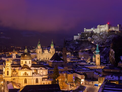 Ook in de Oostenrijkse stad Salzburg zijn vrouwen die belaagd werden naar de politie gestapt.