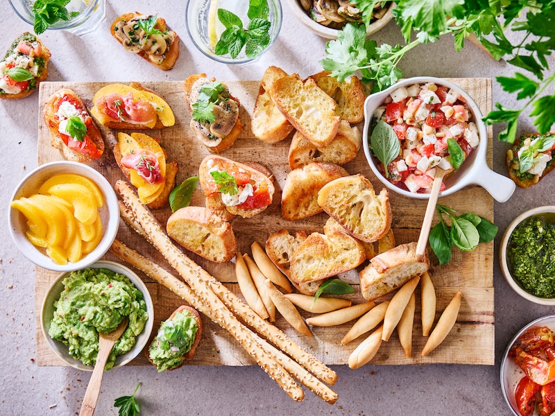 Til je apero naar een hoger niveau met de bruschettabar met diverse toppings