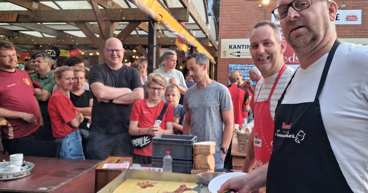 Veel goals, spek met eieren en frisse pintjes: ook KFC Halle genoot met ...