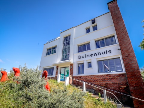 Het Duinenhuis in Koksijde is het startpunt