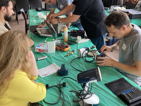 Regenwateradvies, repaircafé en comedy tijdens Planeet Heist in Zwaneberg