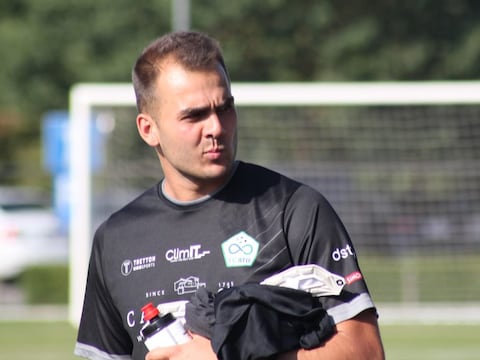 Debutant Neal Flussie verliest na opdoffer het goede humeur niet: “Ik voel dat ATO de juiste keuze is”