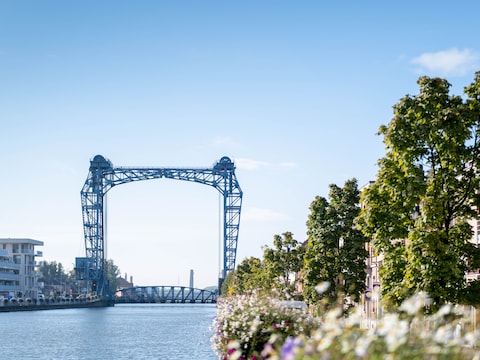 De Vredesbrug. 