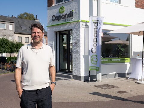 Benjamin Degrauwe bij de opening van de nieuwe Copandi Vastgoed-zaak in Hove.