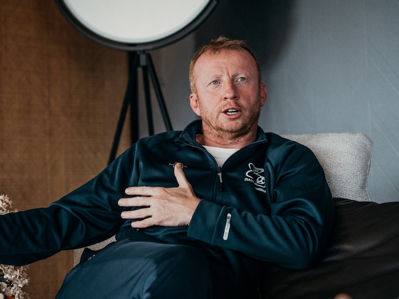 “Ik heb in Afrika een olifantenvel gekweekt”: na uithaal van Jelle Vossen neemt ook zijn trainer, Sven Vandenbroeck, geen blad voor de mond