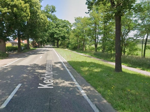 De Kerkhovensesteenweg in Lommel.
