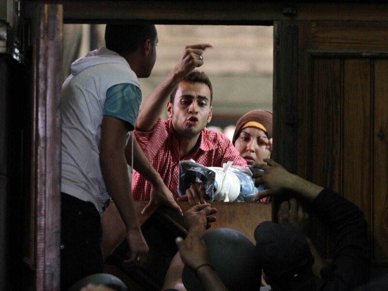Aanhangers van Morsi hebben zich verscholen in de al-Fath moskee in Caïro.