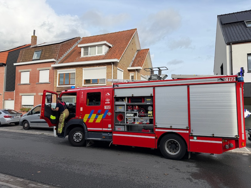 De brandweer trok woensdag naar de Kerklaan in Assebroek.