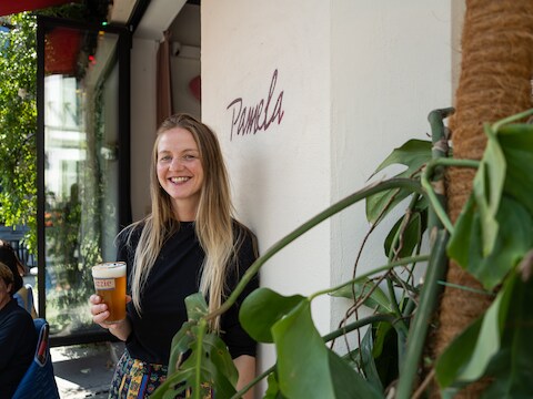 Lizzie is ambassadeur voor de Nationale Cafédag van Kroegtijgers.