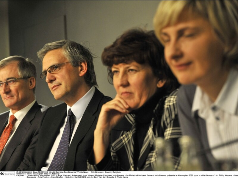 Geert Bourgeois, Kris Peeters, Ingrid Lieten en Hilde Crevits.