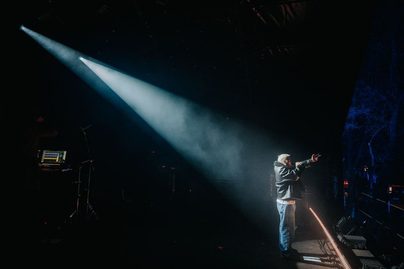 Zwangere Guy durante su concierto en la Semana De Warmste en Genk.