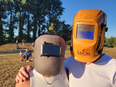 Zonsverduistering bekijken in Spoelepark (Lokeren)