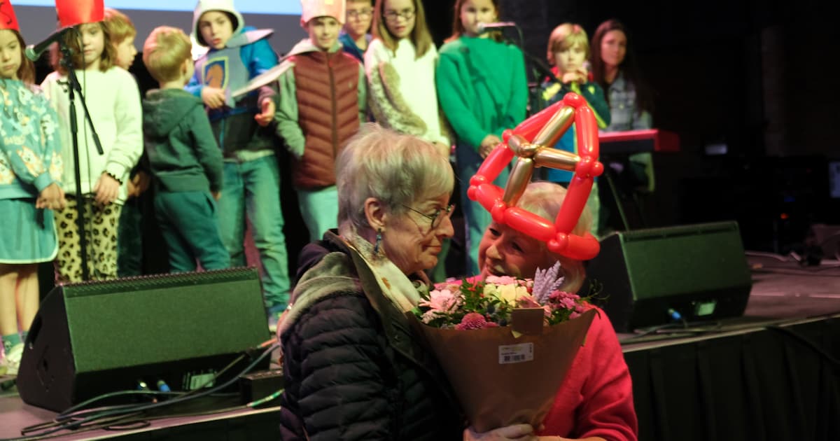 “Hier komen zonder Rudi is emotioneel”: weduwe Jenny dankbaar dat Sinte-Mettetraditie blijft voortbe