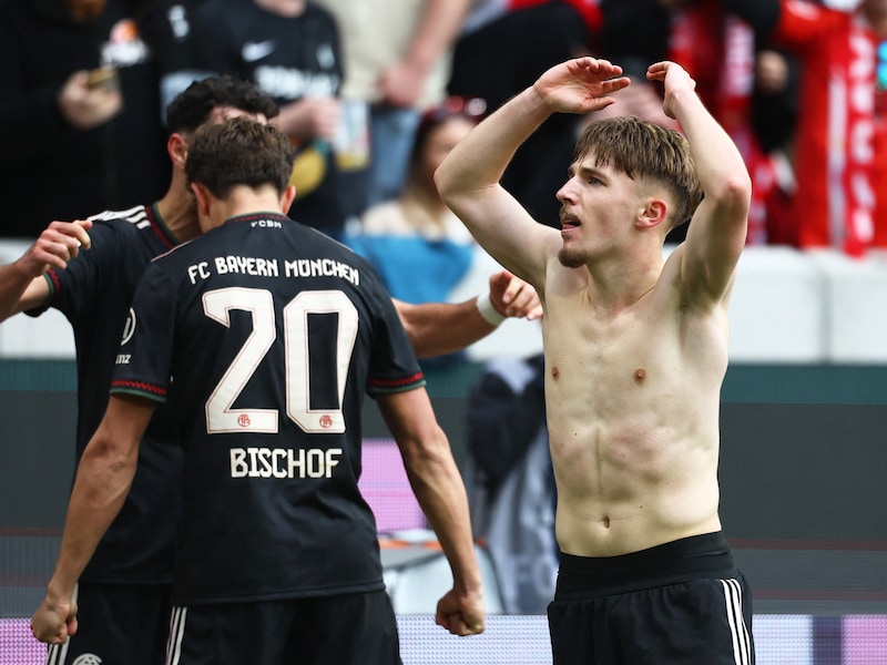 De Grote Ontsnapping vlak voor trip naar Real: zwak Bayern en Vincent Kompany wissen dubbele achterstand uit en gaan in extra tijd over Freiburg