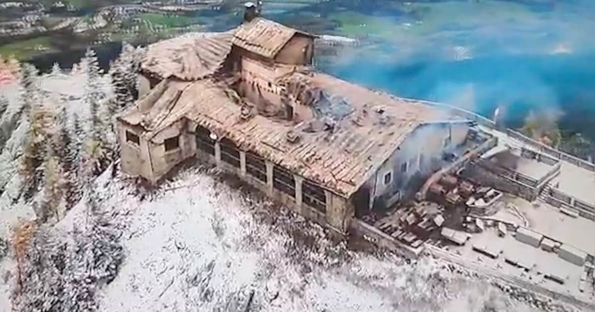 KIJK. Luchtbeelden tonen schade aan ‘Adelaarsnest’ van Hitler na zware ...