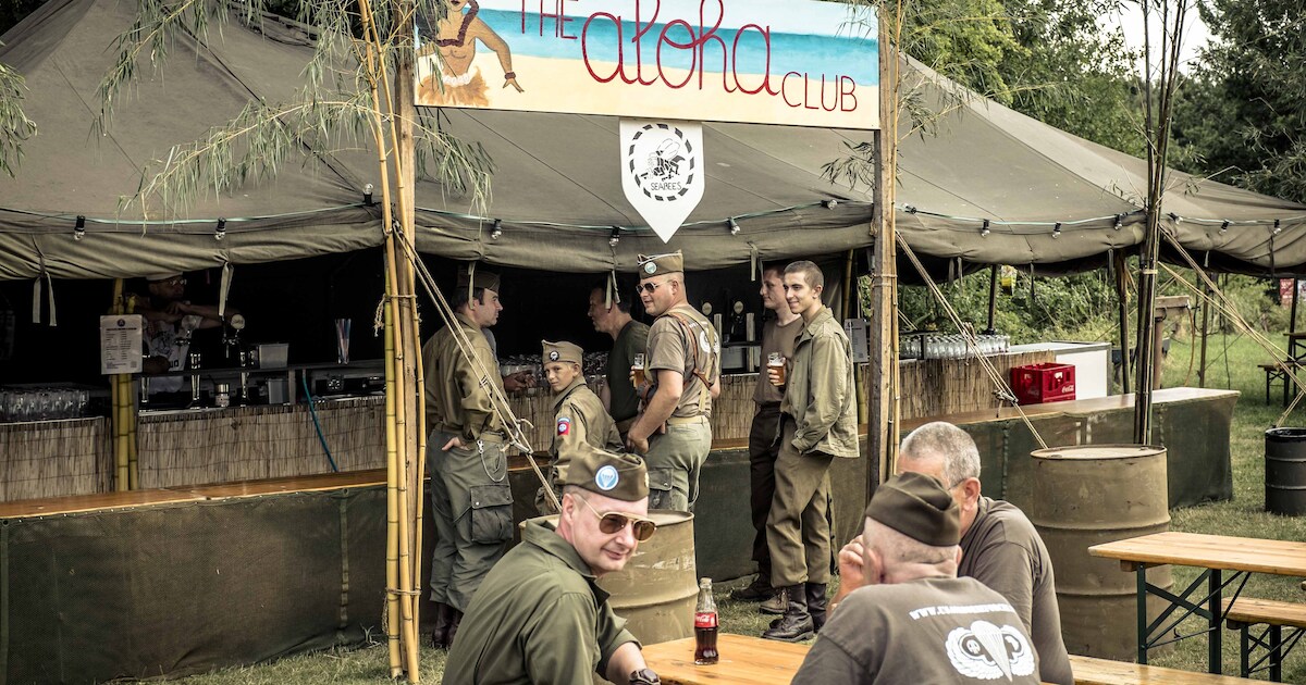 Uniformen, oldtimers en een geurende veldkeuken: Fort 2 keert dit weekend terug naar WOII | Wommelge