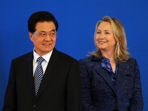 Hoogspanning tijdens de ontmoeting tussen Clinton en Jintao.