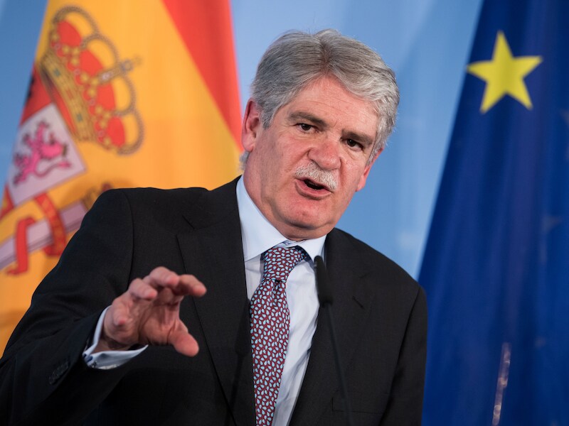 De Spaanse minister van Buitenlandse Zaken Alfonso Dastis is verbaasd over de oorlogsretoriek van de Britten, "zeker voor een land dat bekendstaat om zijn kalmte".
