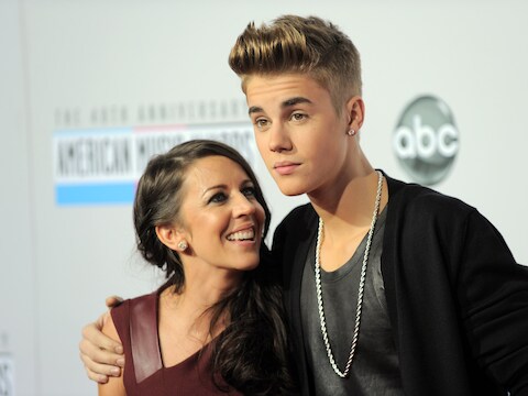 Toen was er nog geen vuiltje aan de lucht: Pattie Mallette en haar zoon Justin Bieber op de American Music Awards 2012.