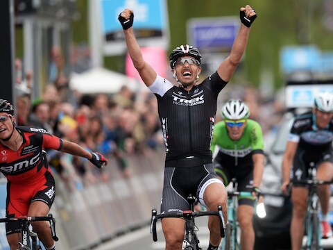 Cancellara klopte in de spurt Van Avermaet (l), Vanmarcke en Vandenbergh (rechts).